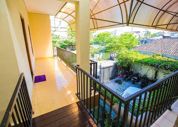 Pararaton Homestay Pensión