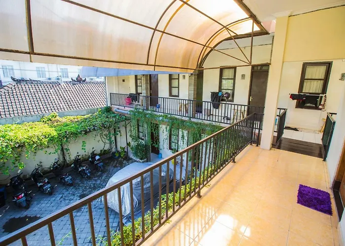 Pararaton Homestay Pensión Legian