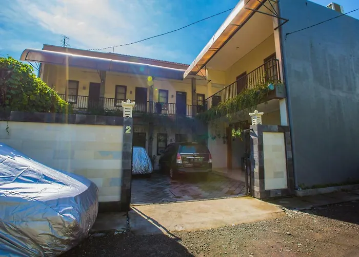 Pararaton Homestay Pensión